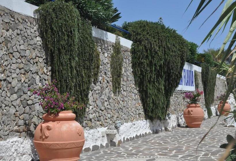 تختخواب و صبحانه Villa Flavia   Adults Only