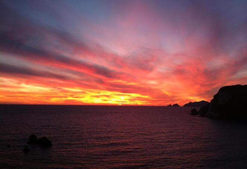 تختخواب و صبحانه Villa Flavia   Adults Only