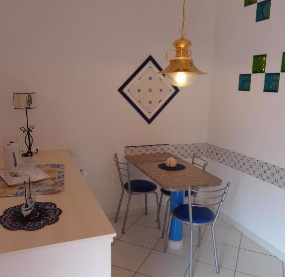 تختخواب و صبحانه Villa Flavia   Adults Only