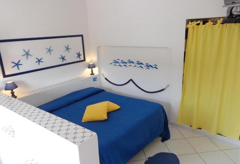 تختخواب و صبحانه Villa Flavia   Adults Only