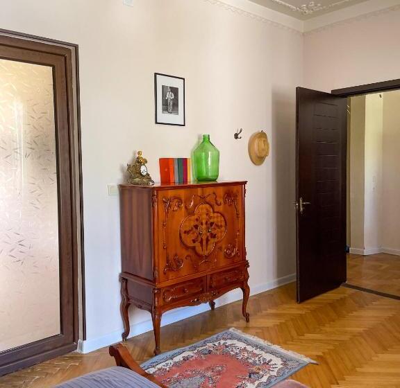 پانسیون Samno Guest House