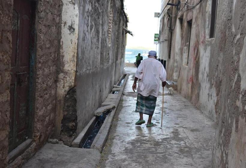 پانسیون Amu House