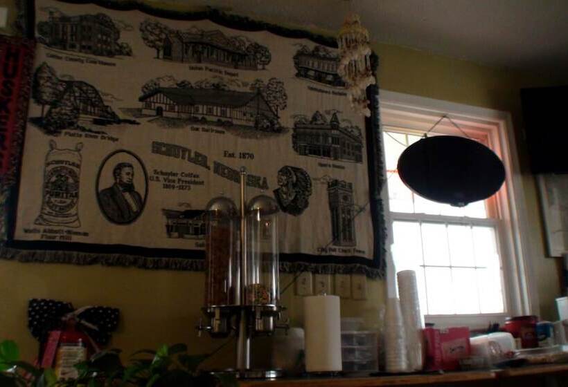Мотель Schuyler Inn