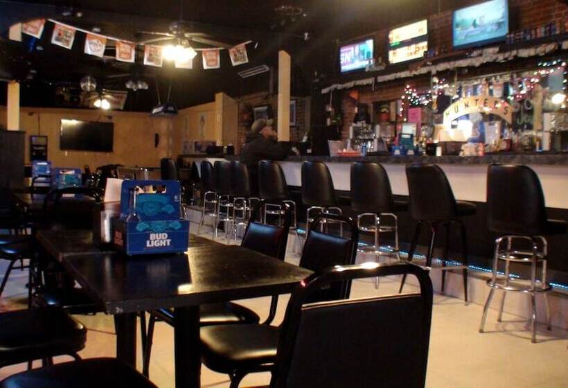 Мотель Schuyler Inn