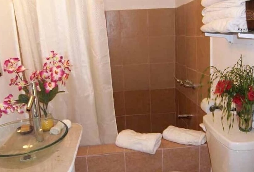 پانسیون Tranquil Guest House