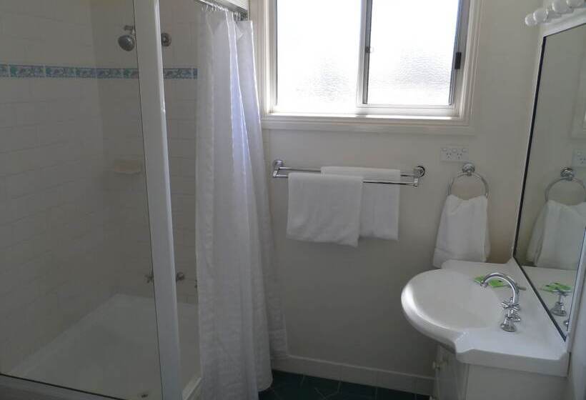 Отель Lakesea Park