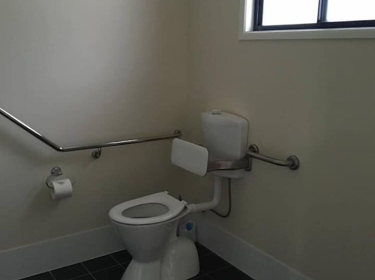 בית מלון כפרי Mapleton Cabins & Caravan Park