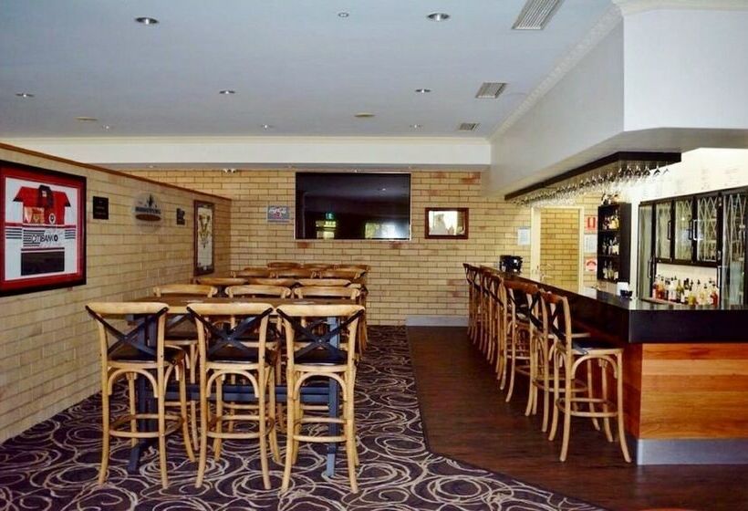 مُتل Western Heritage Motor Inn