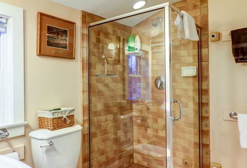 بنسيون Chatham Guest Rooms