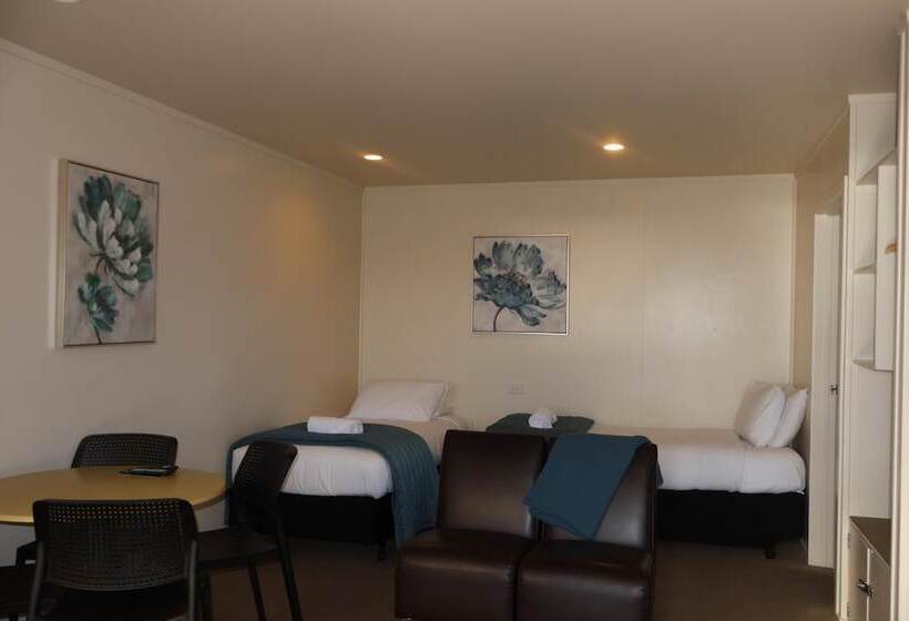 منتجع Pohara Beach Top 10 Holiday Park