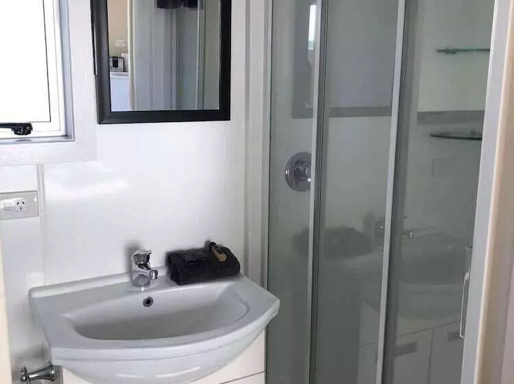 Lomakeskus Pohara Beach Top 10 Holiday Park