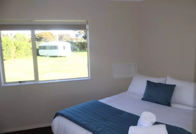 Lomakeskus Pohara Beach Top 10 Holiday Park