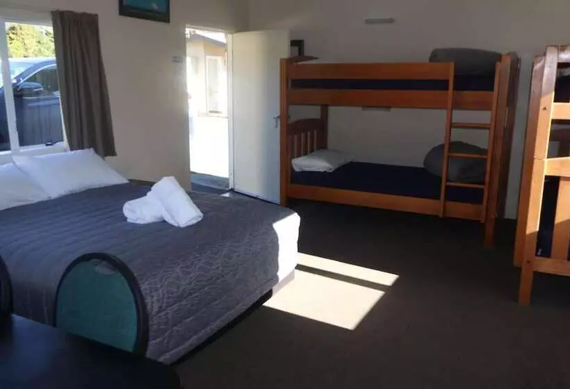 Lomakeskus Pohara Beach Top 10 Holiday Park