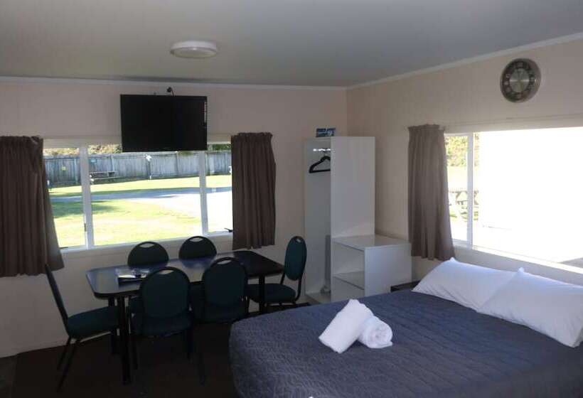 منتجع Pohara Beach Top 10 Holiday Park