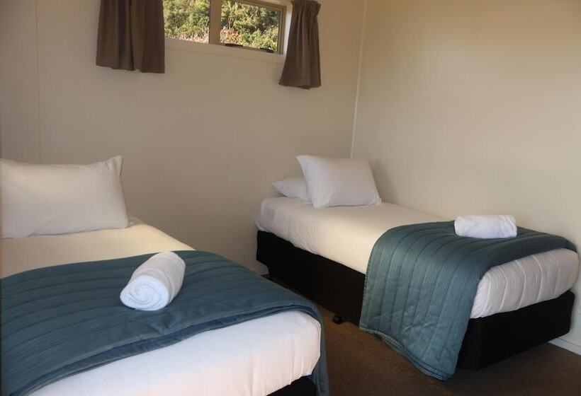 منتجع Pohara Beach Top 10 Holiday Park