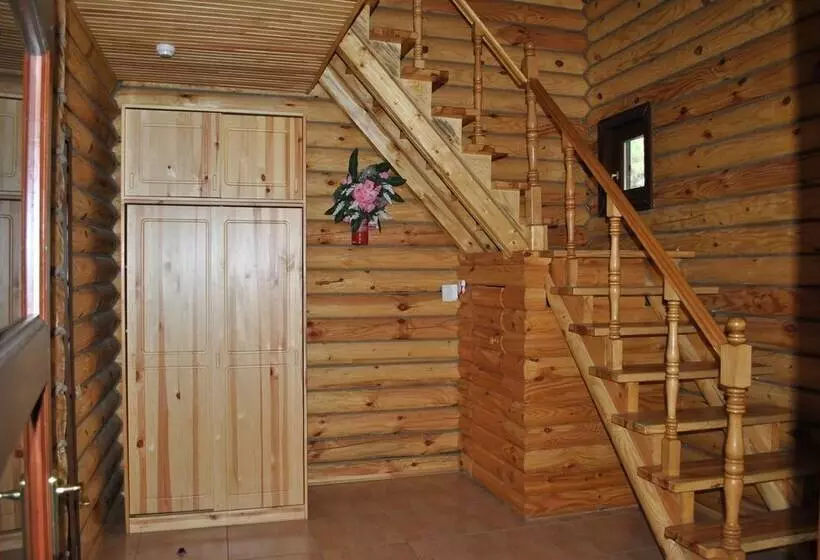 هتل Kompleks Otdykha Elki Palki