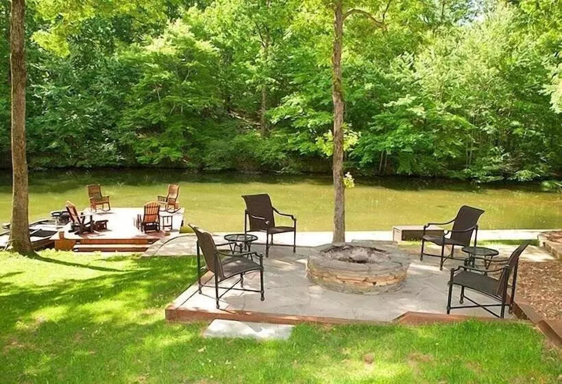 Hotelli Natchez Trace Rv Campground