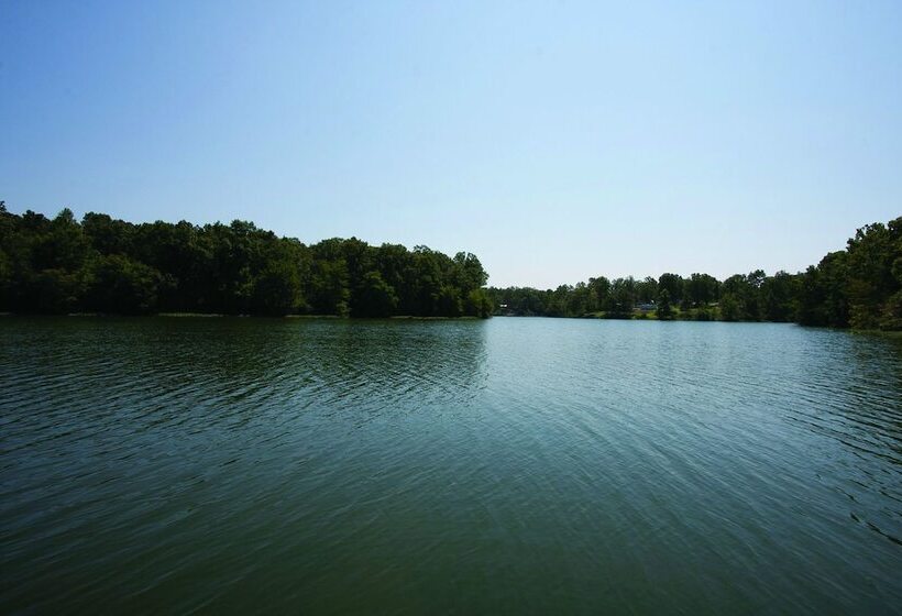 בית מלון כפרי Natchez Trace Rv Campground