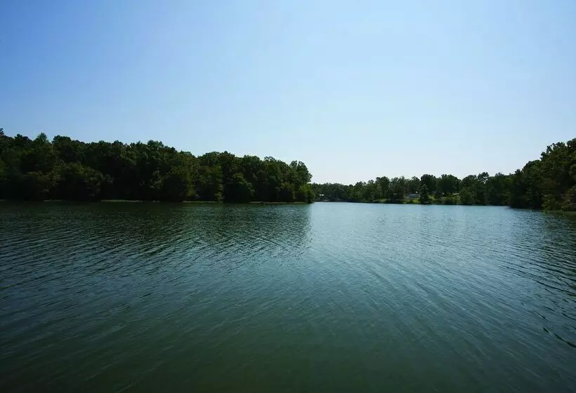 Hotelli Natchez Trace Rv Campground