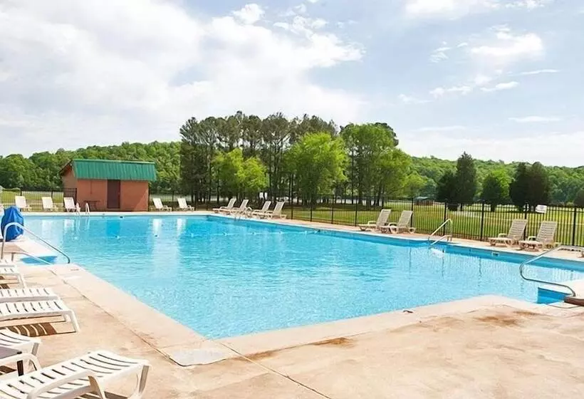 Hotelli Natchez Trace Rv Campground