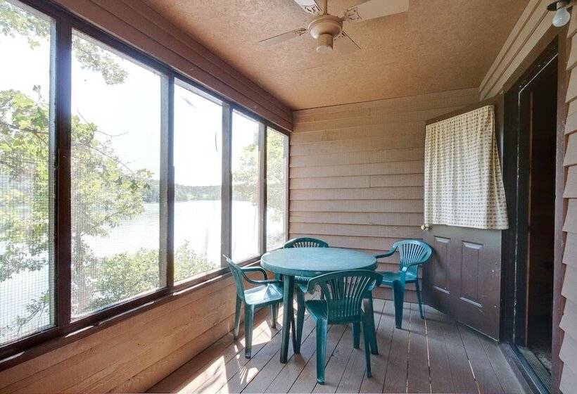 בית מלון כפרי Natchez Trace Rv Campground