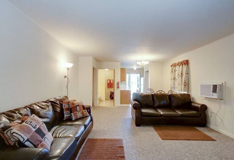 בית מלון כפרי Natchez Trace Rv Campground