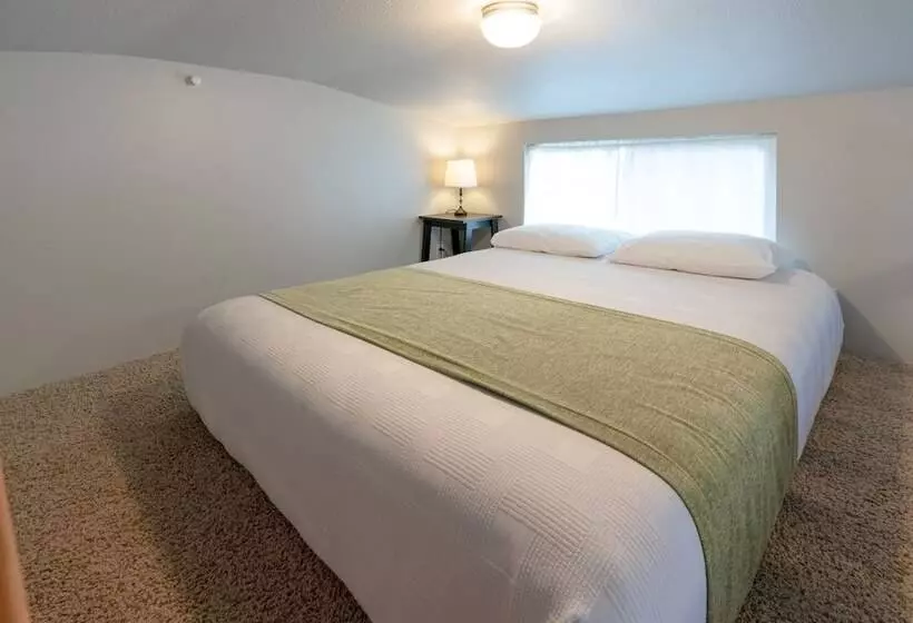 Hotelli Oceanside Beachfront Rv Resort