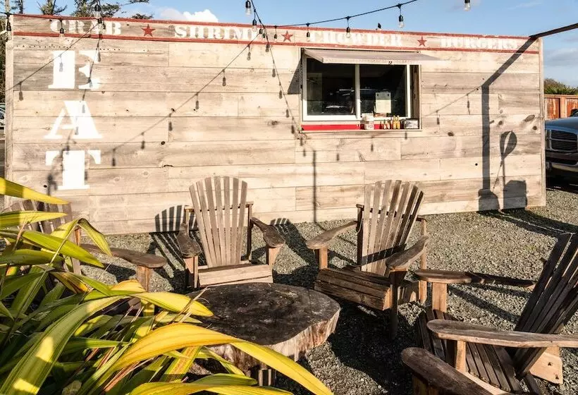 Hotelli Oceanside Beachfront Rv Resort