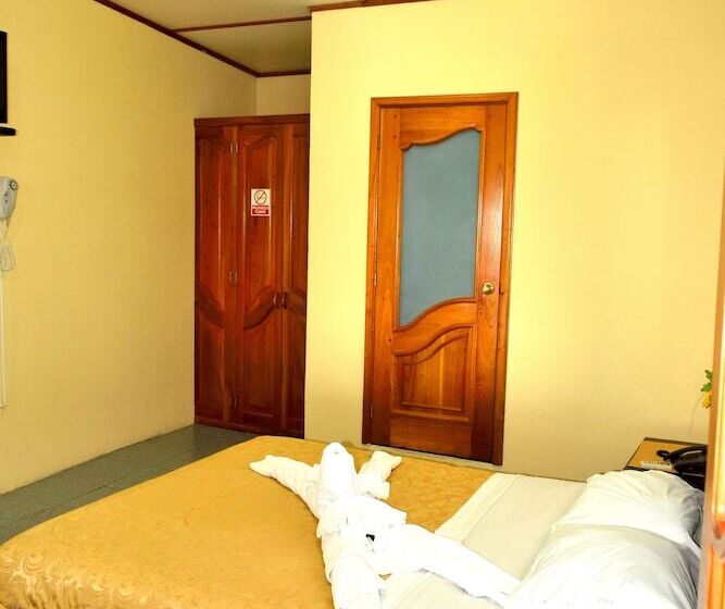 פנסיון Flightless Cormorant