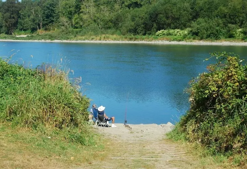 Thunderbird Rv & Camping Resort