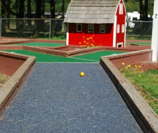 Thunderbird Rv & Camping Resort