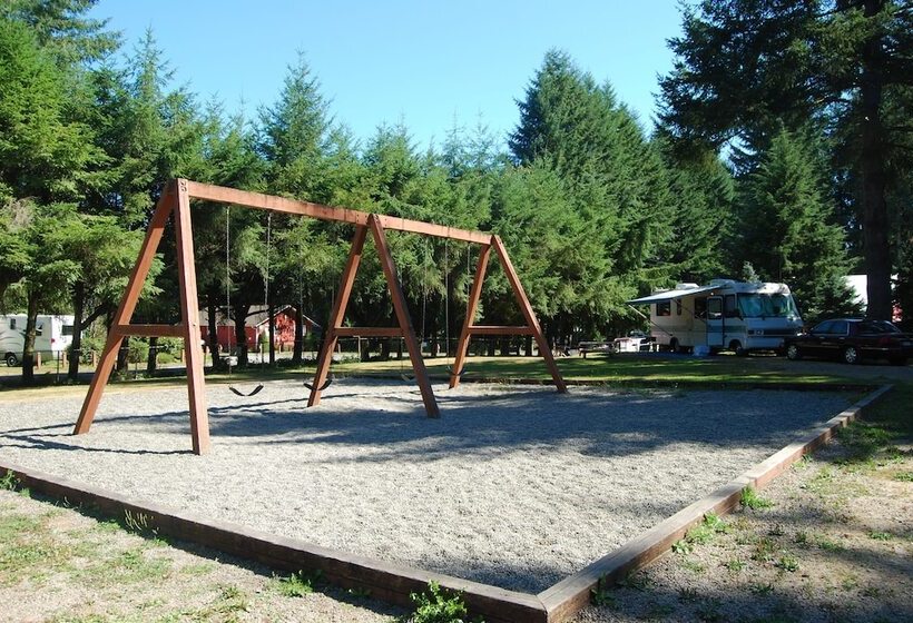 Thunderbird Rv & Camping Resort