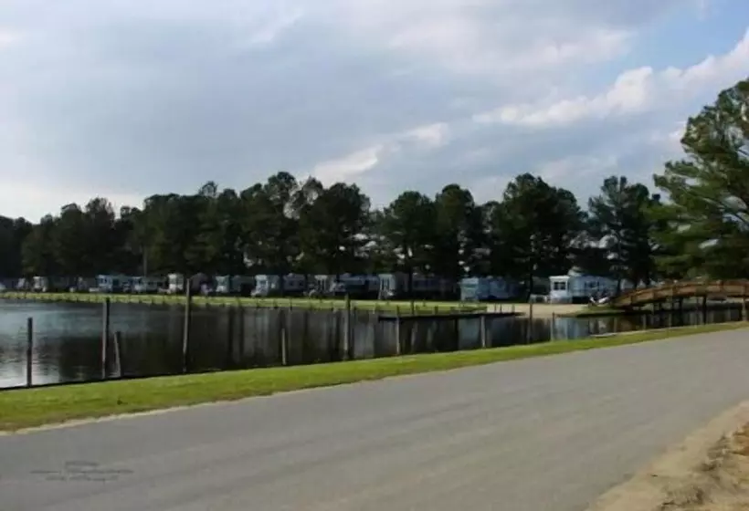 Twin Lakes Rv & Camping Resort