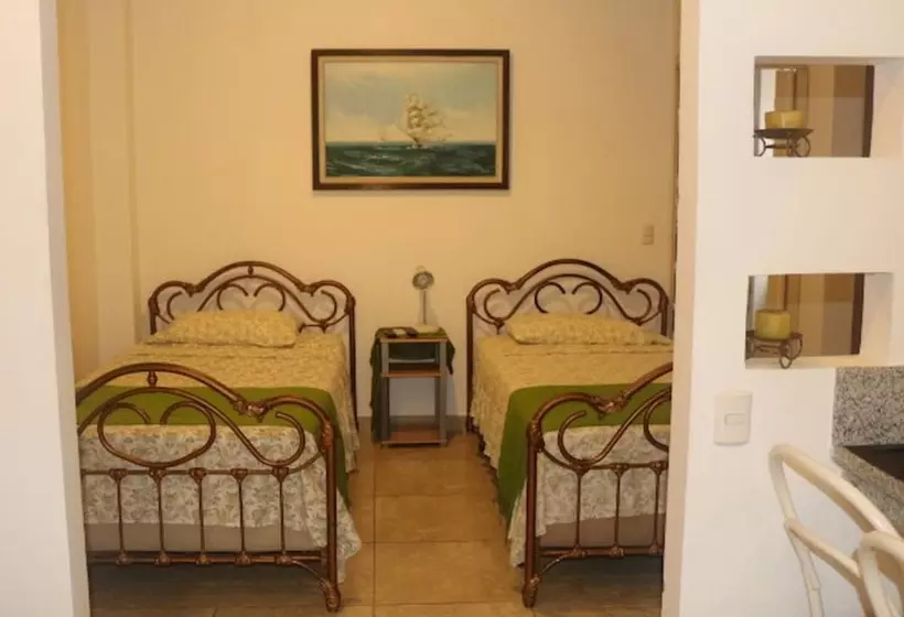 ホテル El Patio Suites Ii