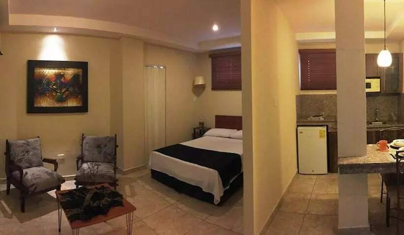 ホテル El Patio Suites Ii