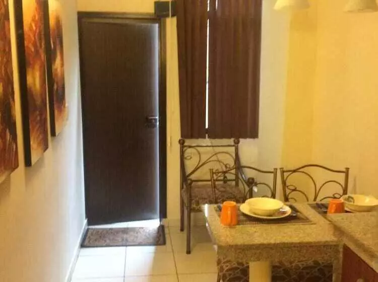 ホテル El Patio Suites Ii