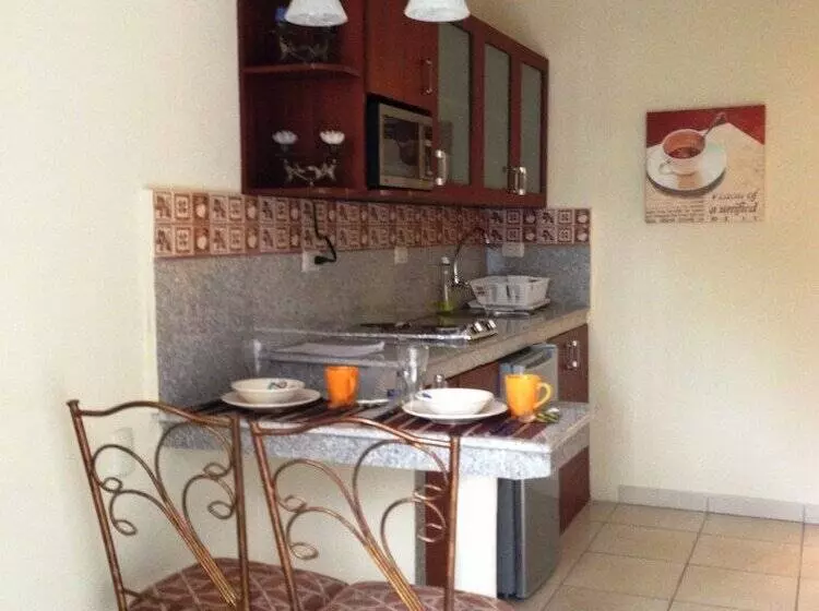 ホテル El Patio Suites Ii