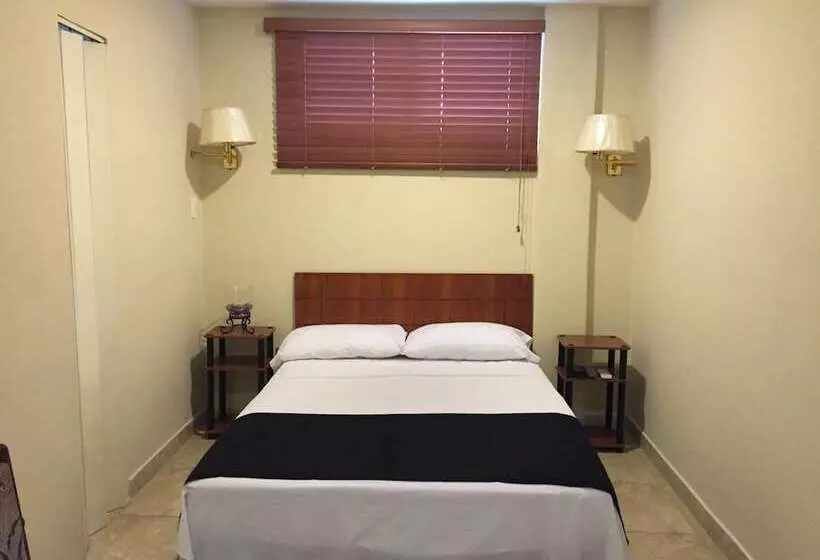 ホテル El Patio Suites Ii