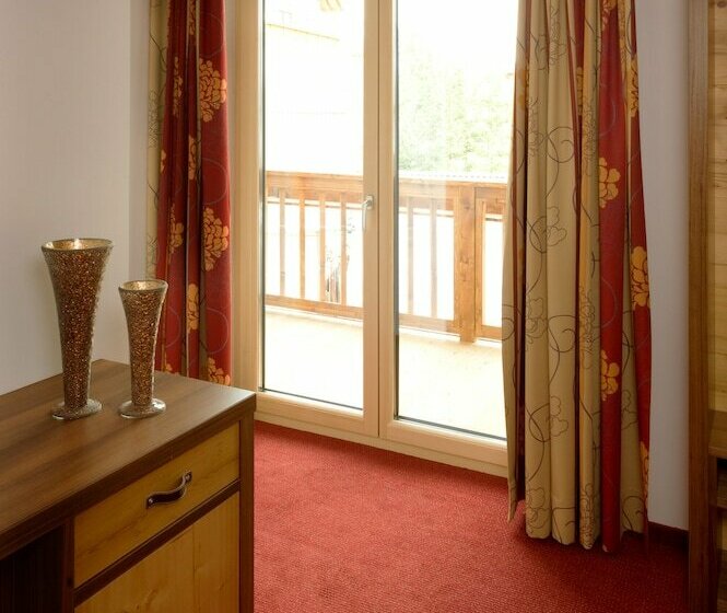 هتل Haus Sonnenterrasse