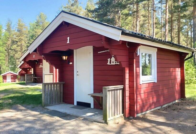 בית מלון כפרי Hyltena Stugby Campground