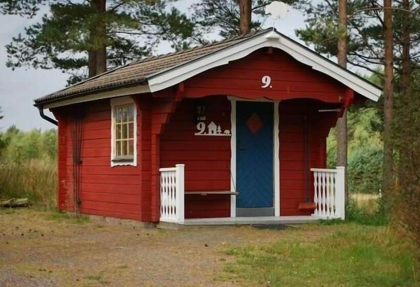 בית מלון כפרי Hyltena Stugby Campground