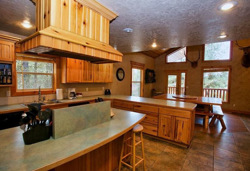 Cascade Multifamily Cabin By Casago Mccall Donerightmanagement