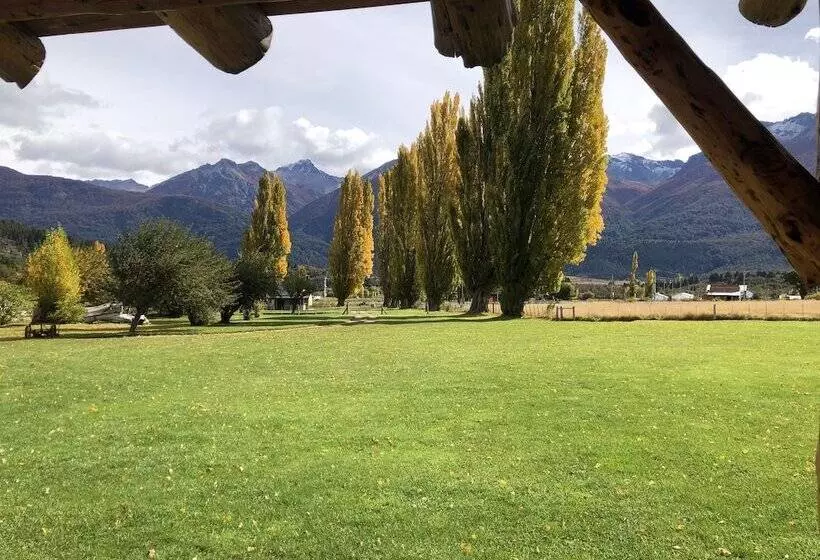 Hotelli Valle Del Carrileufu