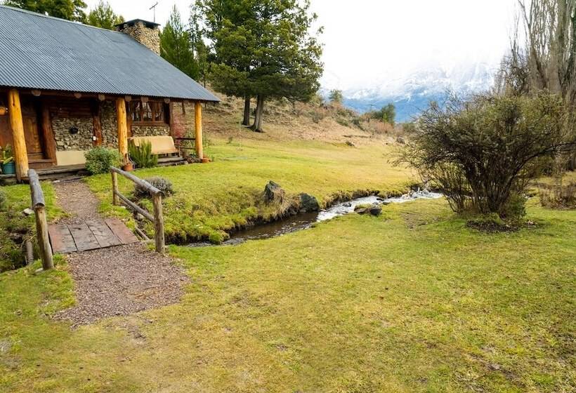 فندق Valle Del Carrileufu