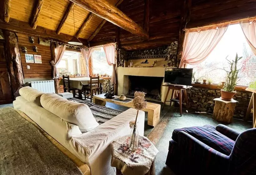 Hotelli Valle Del Carrileufu