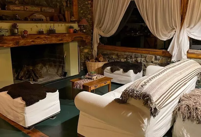 Hotelli Valle Del Carrileufu