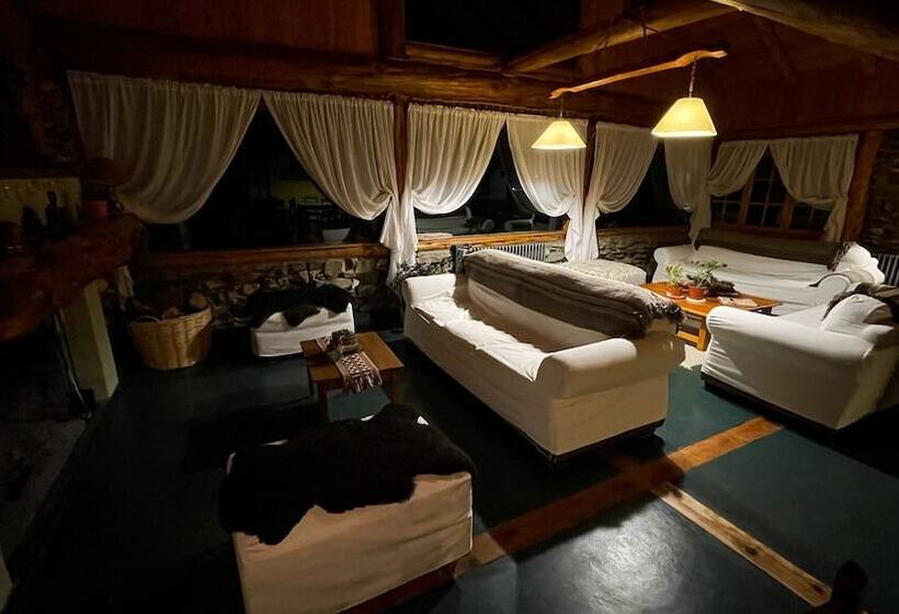 فندق Valle Del Carrileufu