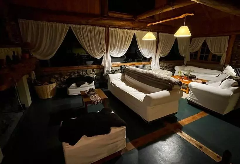 Hotelli Valle Del Carrileufu