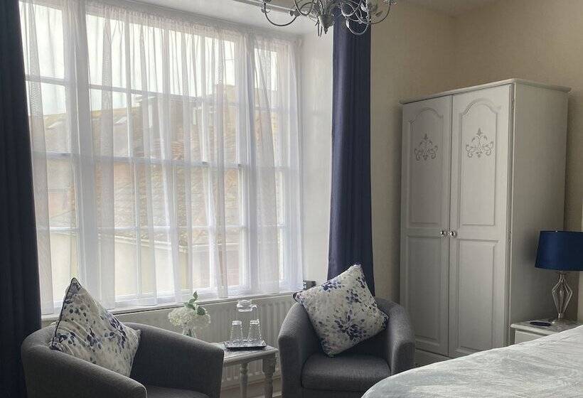 פנסיון The Wadham