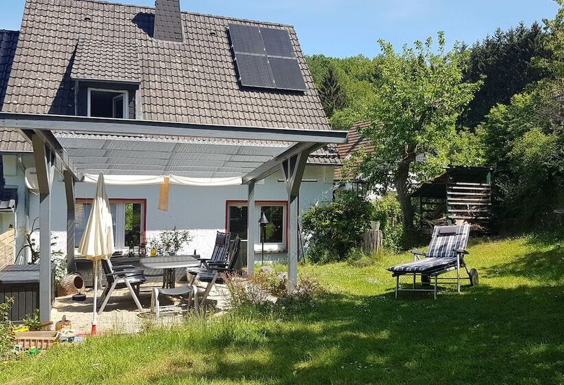 بنسيون Toms Gästehaus